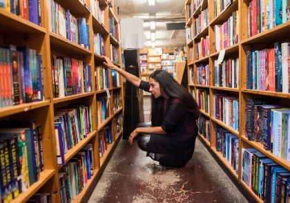 Author Samira Ahmed, AB'93, MAT'93, at 57th Street Books.