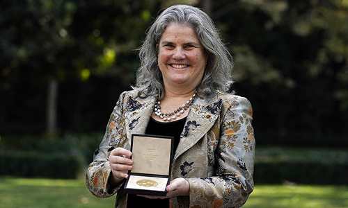 Andrea Ghez, LAB'83